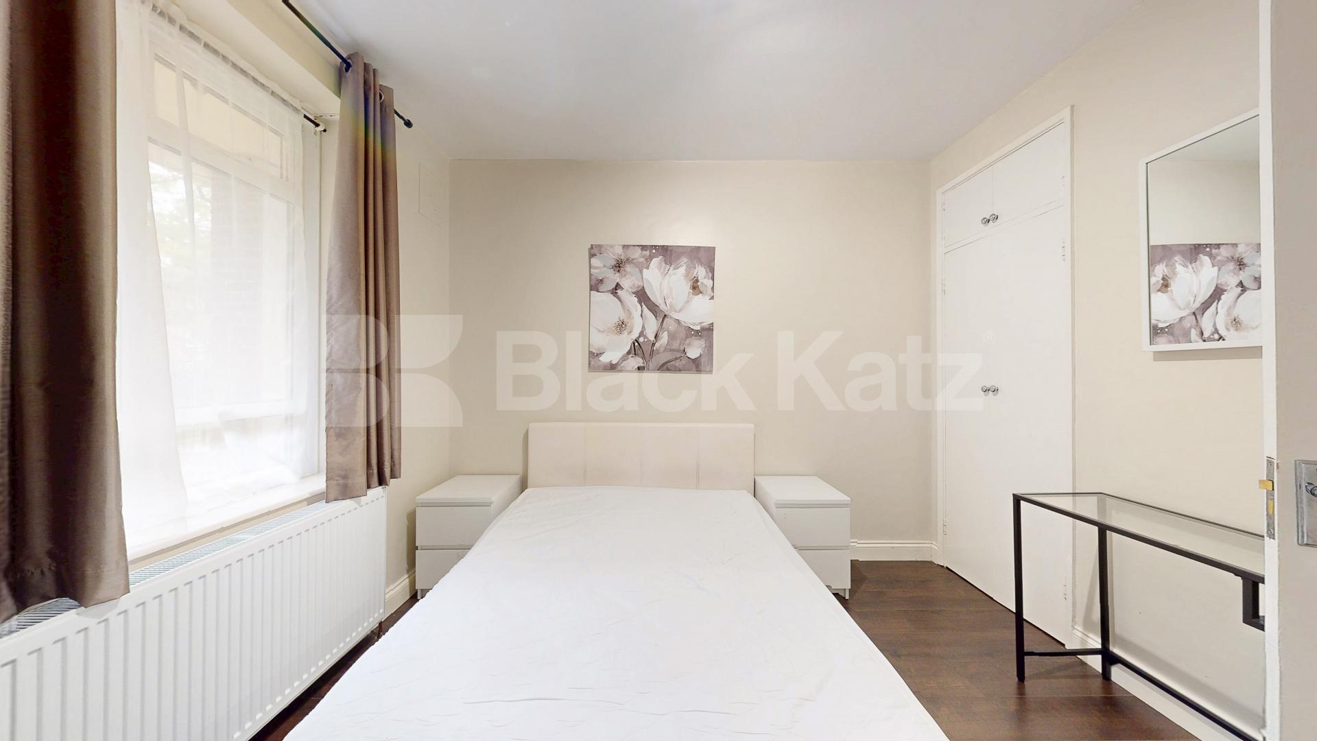 Spacious One Bedroom Flat in Prestigious St Johns Wood by Regents Park Townshend Road, St Johns Wood